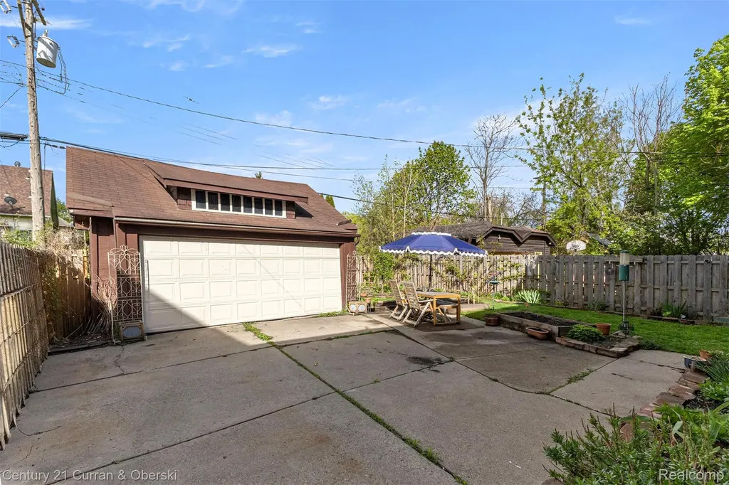 4815 Iroquois Street Detroit City MI 48214