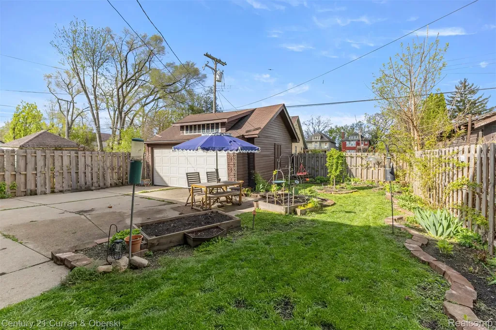 4815 Iroquois Street Detroit City MI 48214