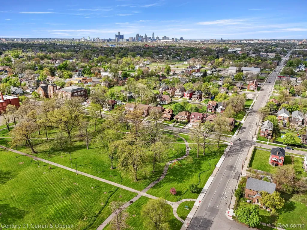4815 Iroquois Street Detroit City MI 48214