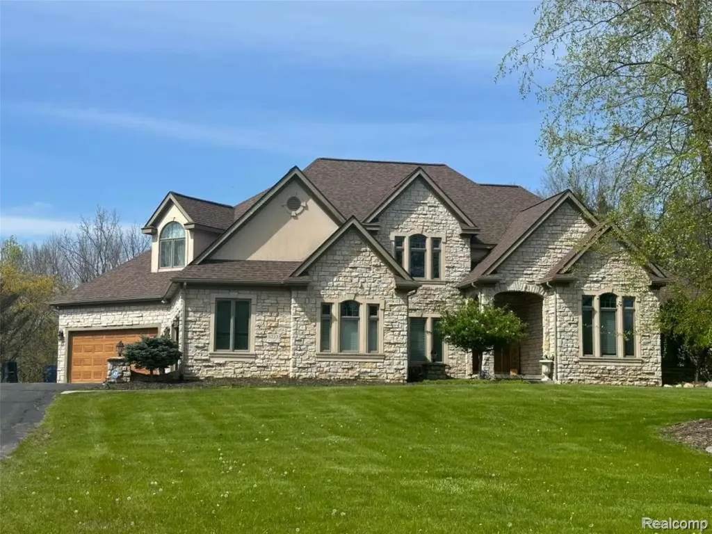 6223 Canter Creek Trail Grand Blanc Charter Township MI 48439