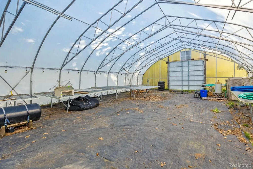 13278 9 Mile Road Green Oak Township MI 48178