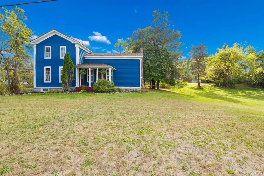 13278 9 Mile Road Green Oak Township MI 48178