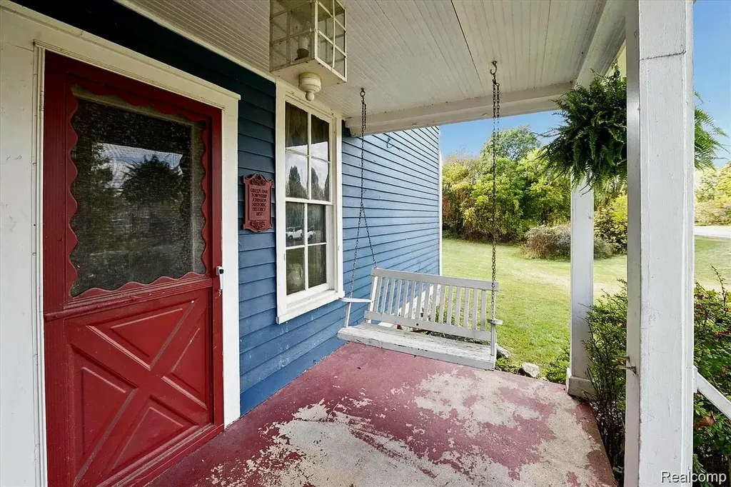 13278 9 Mile Road Green Oak Township MI 48178