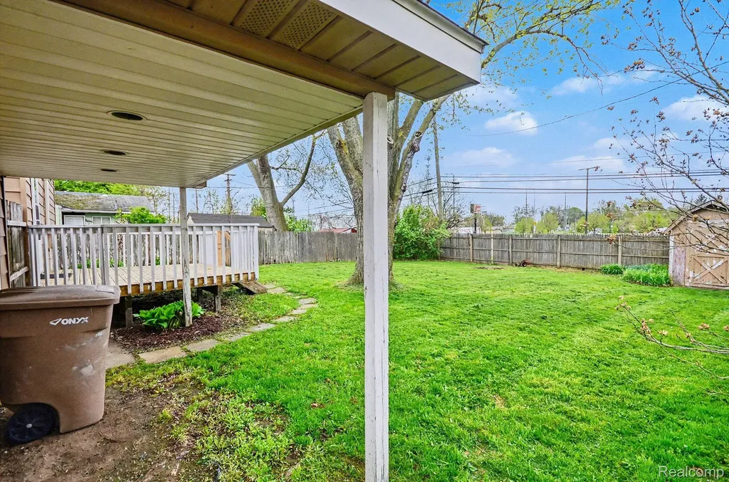 74 E Colgate Avenue Pontiac City MI 48340