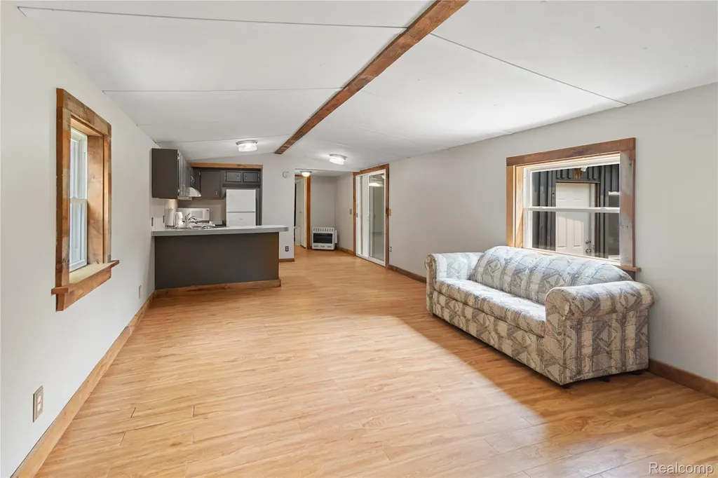 5960 N Trail SE Orange Township MI 49646