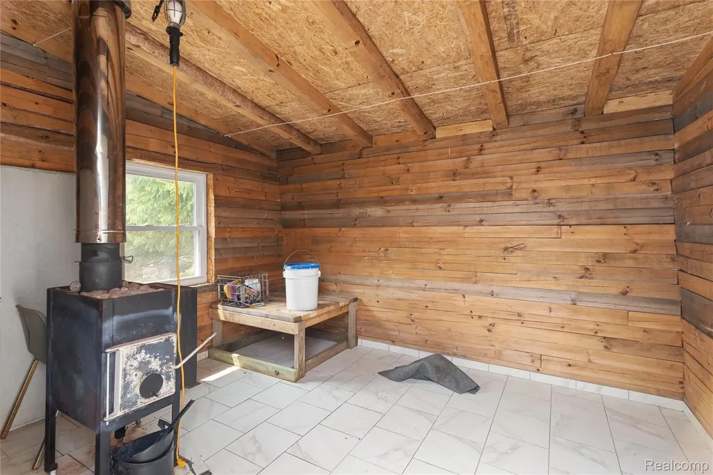 5960 N Trail SE Orange Township MI 49646
