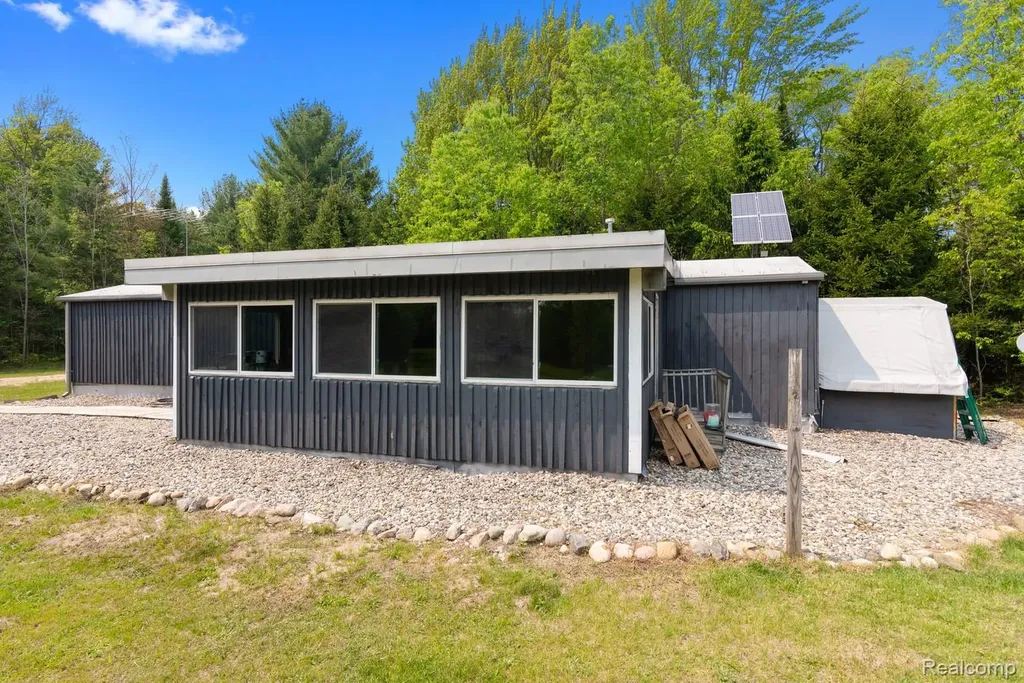 5960 N Trail SE Orange Township MI 49646