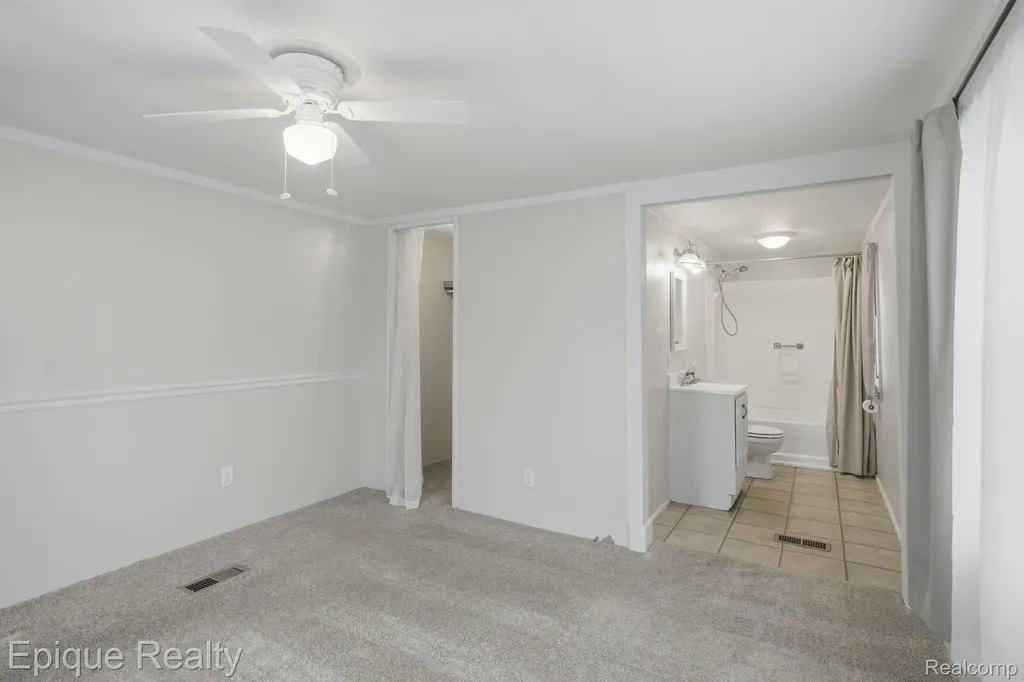 135 Hunters Rill Drive Lapeer City MI 48446