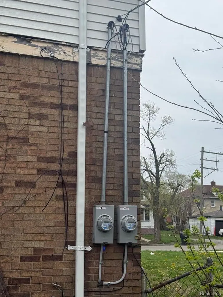 2330 W Buena Vista Street Detroit City MI 48238