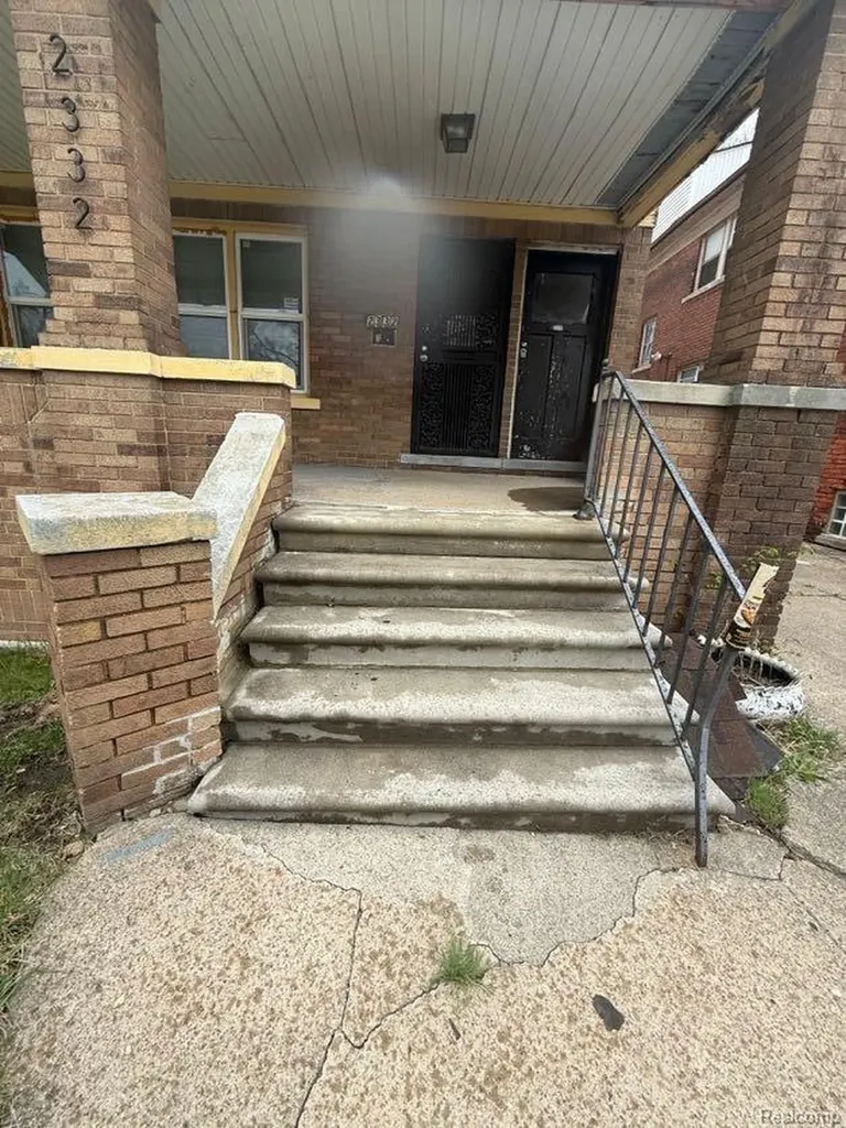 2330 W Buena Vista Street Detroit City MI 48238