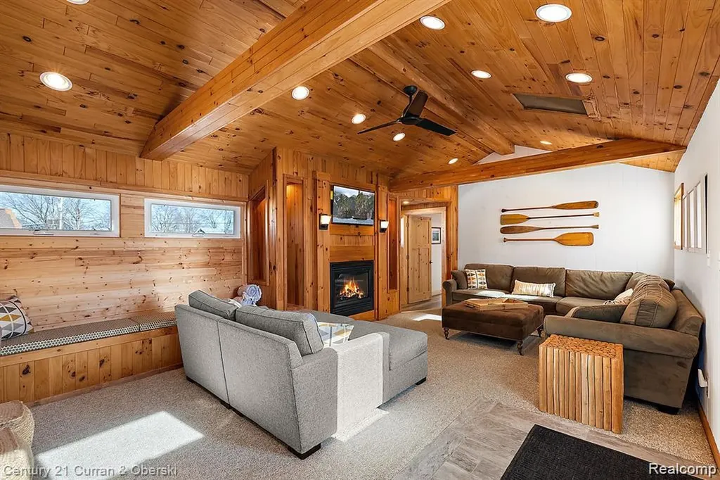 222 Ackerson Lake Drive Jackson City MI 49201