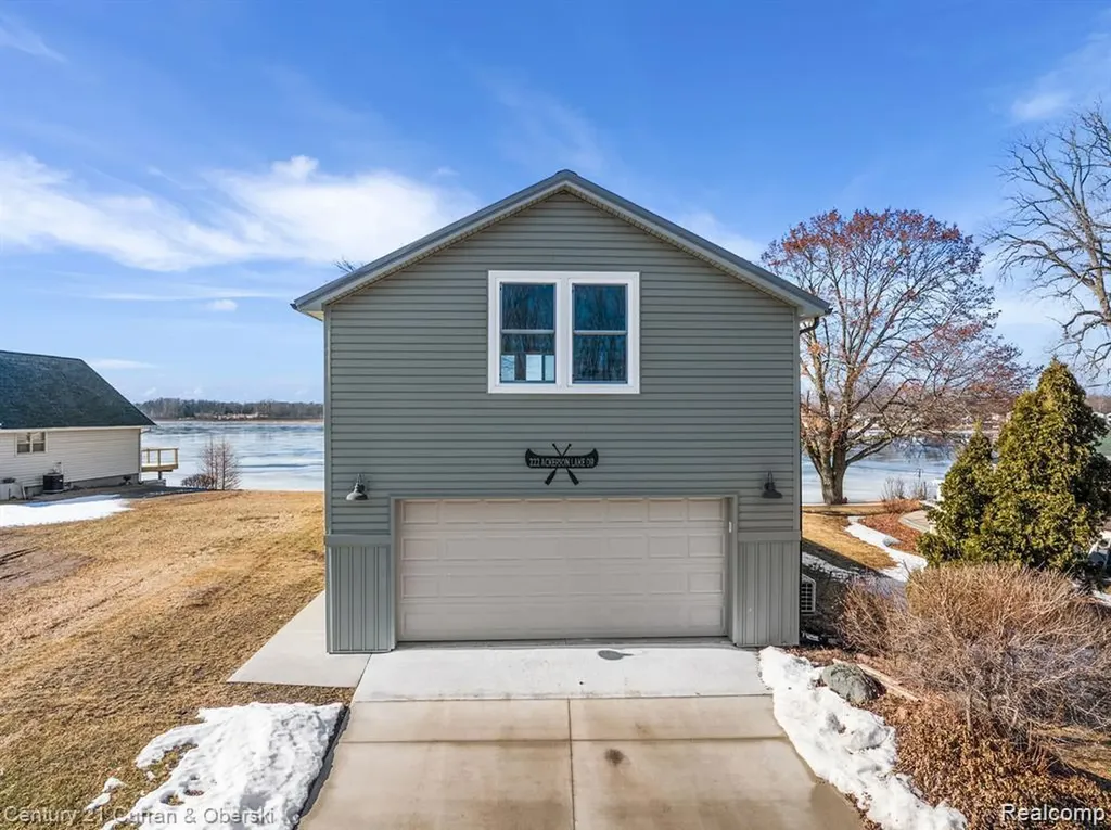 222 Ackerson Lake Drive Jackson City MI 49201