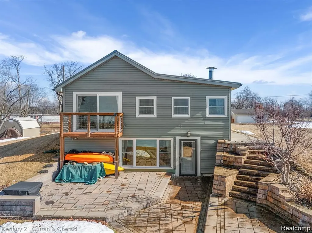222 Ackerson Lake Drive Jackson City MI 49201
