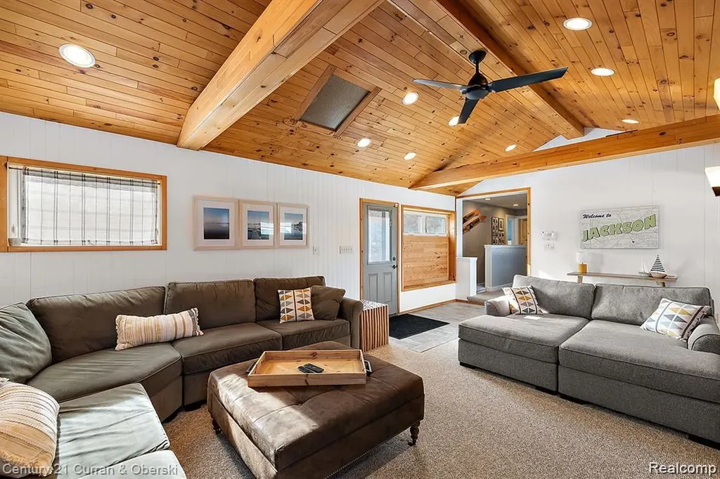222 Ackerson Lake Drive Jackson City MI 49201