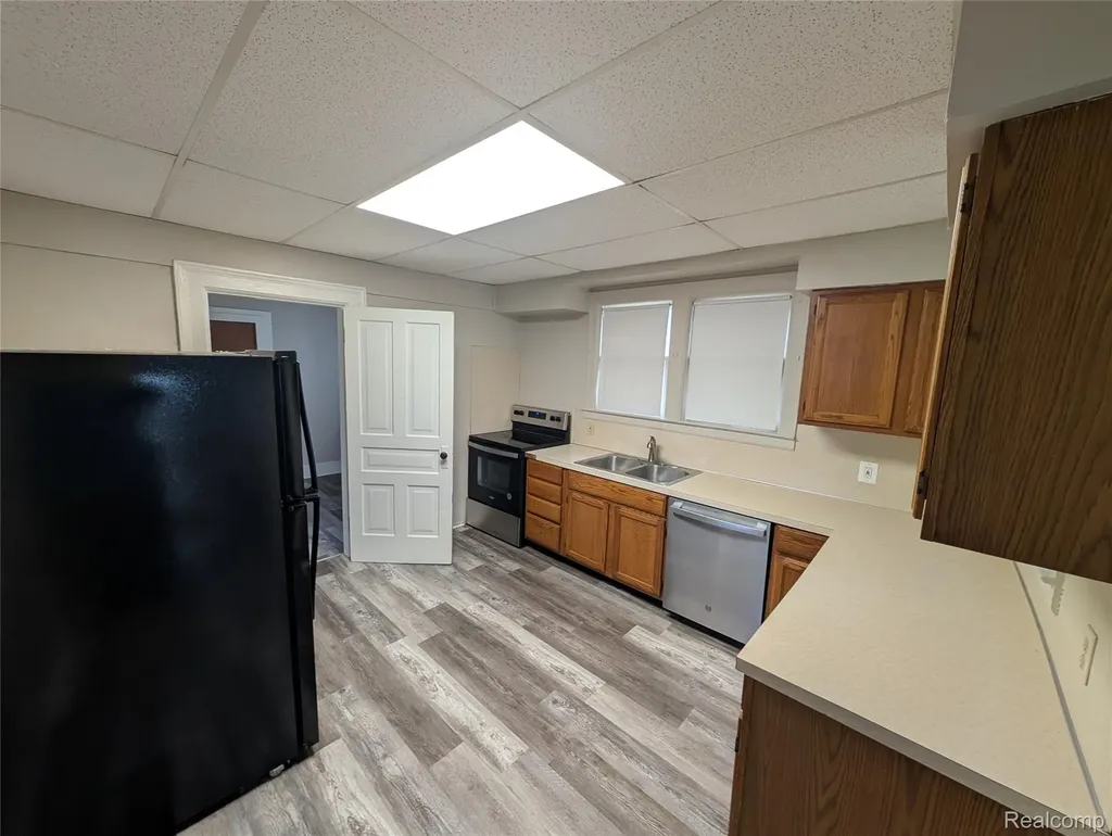 220 W Park Street Lapeer City MI 48446