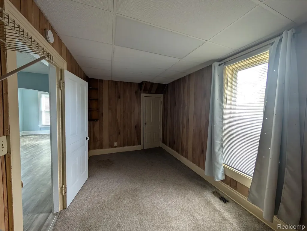 220 W Park Street Lapeer City MI 48446