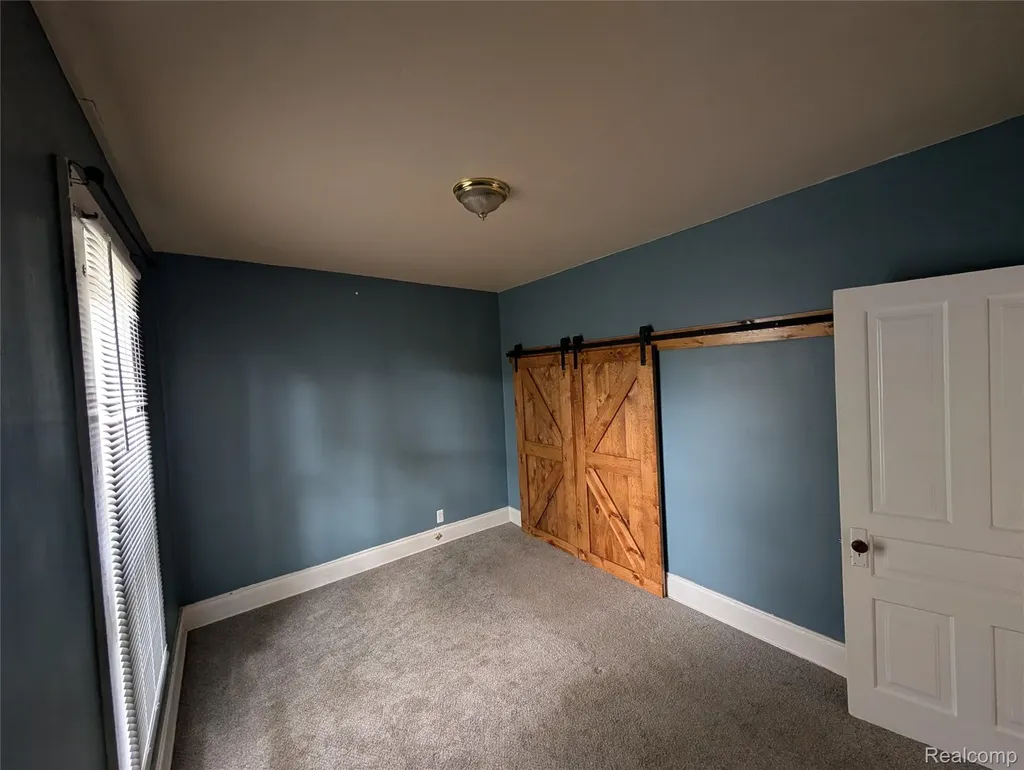220 W Park Street Lapeer City MI 48446