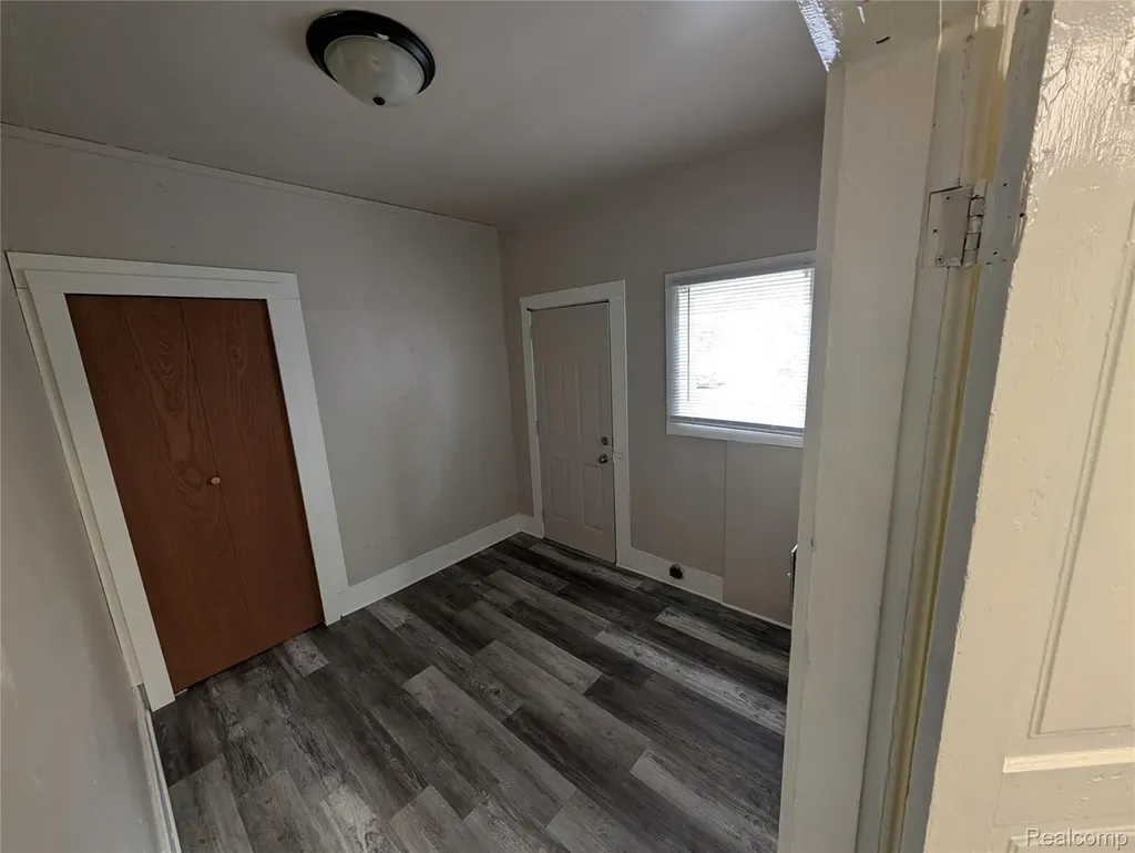 220 W Park Street Lapeer City MI 48446