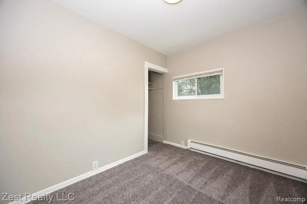 1353 Pagel Avenue Lincoln Park City MI 48146