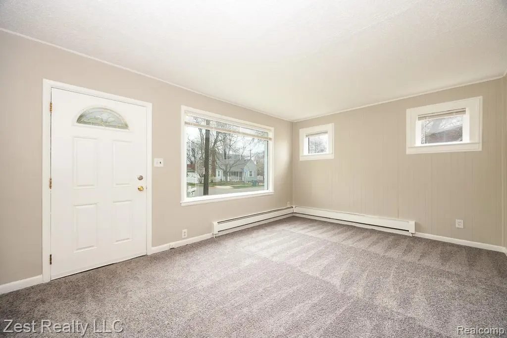 1353 Pagel Avenue Lincoln Park City MI 48146