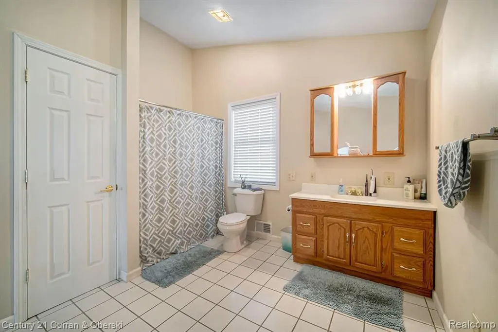 504 Olcott Lake Drive Napoleon Township MI 49201