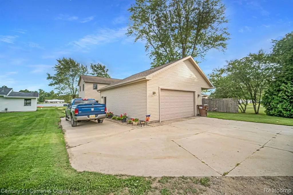 504 Olcott Lake Drive Napoleon Township MI 49201