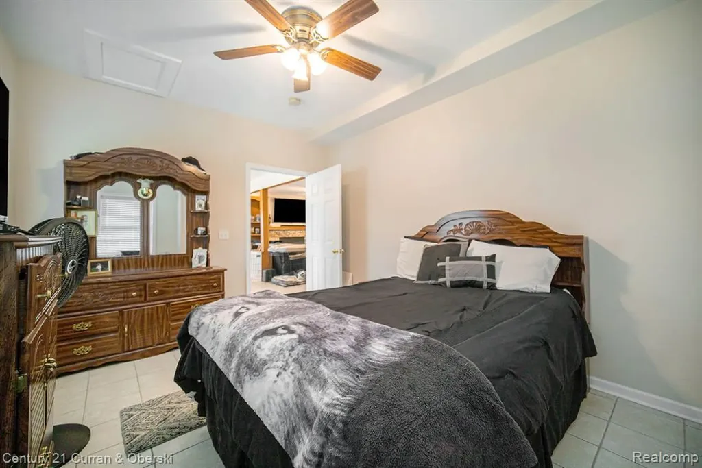 504 Olcott Lake Drive Napoleon Township MI 49201