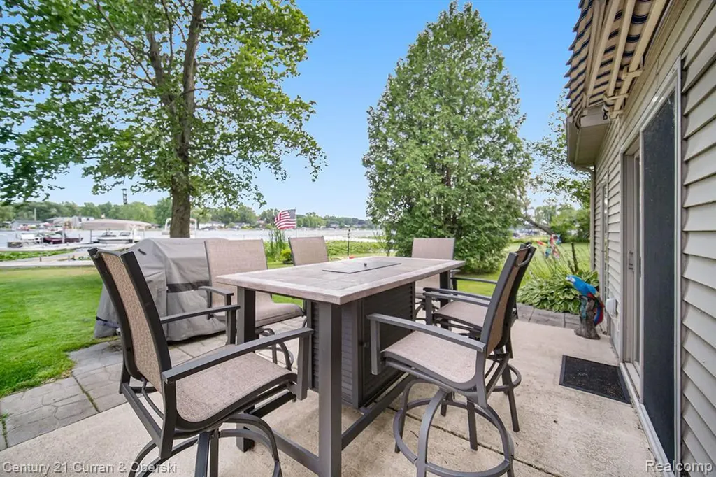 504 Olcott Lake Drive Napoleon Township MI 49201