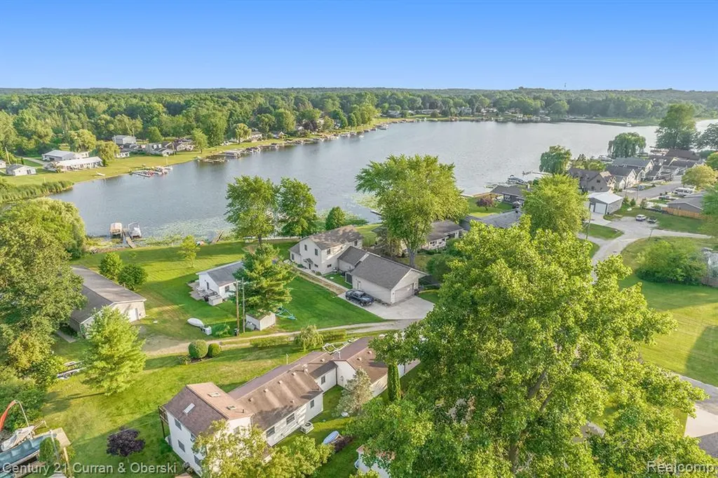 504 Olcott Lake Drive Napoleon Township MI 49201