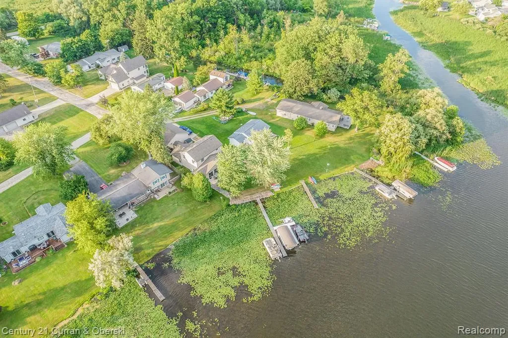 504 Olcott Lake Drive Napoleon Township MI 49201