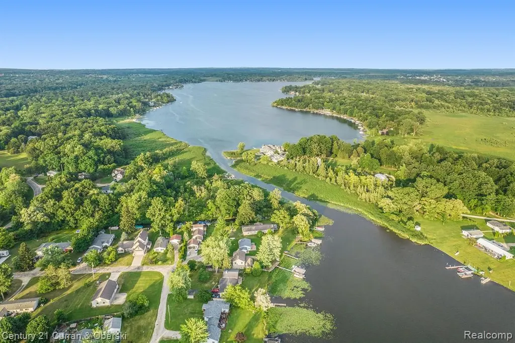 504 Olcott Lake Drive Napoleon Township MI 49201