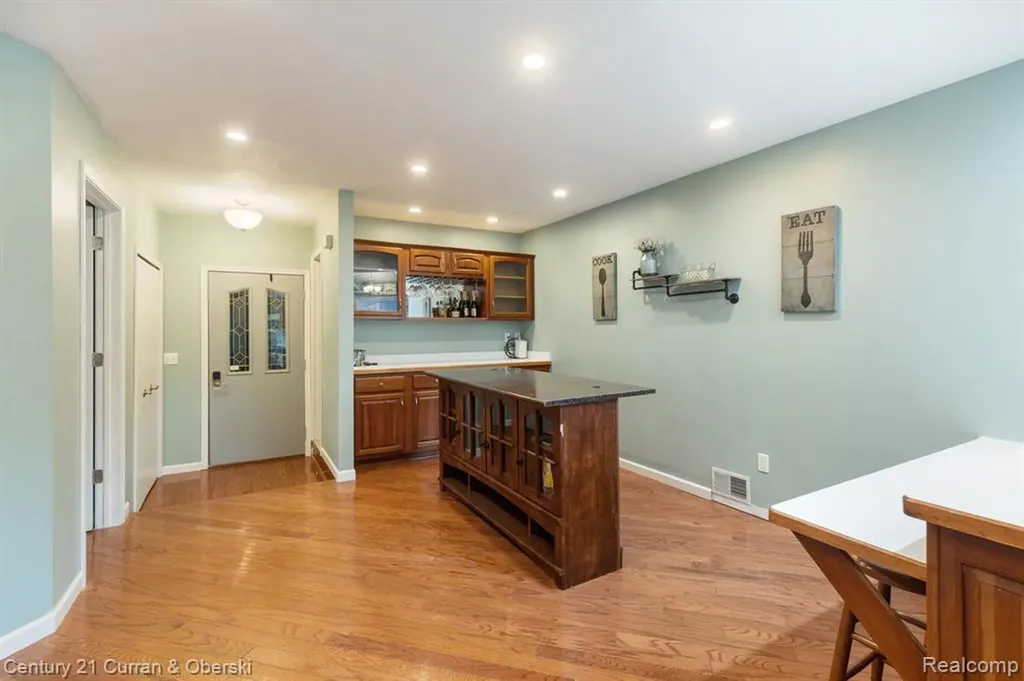 7151 Bayview Road Napoleon Township MI 49201