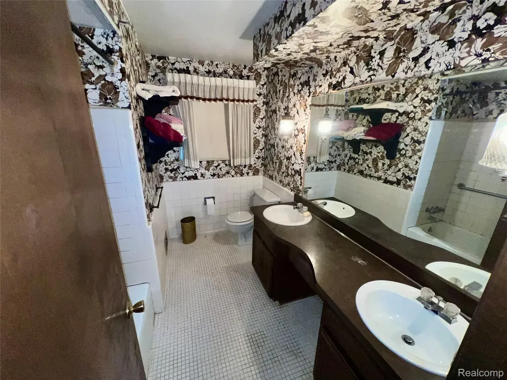 37115 Pocahontas Drive Clinton Charter Township MI 48036