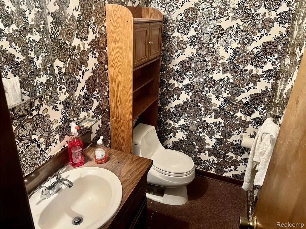 37115 Pocahontas Drive Clinton Charter Township MI 48036