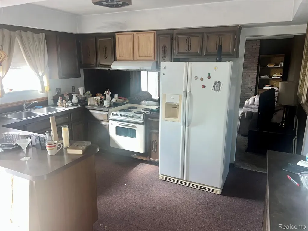 37115 Pocahontas Drive Clinton Charter Township MI 48036