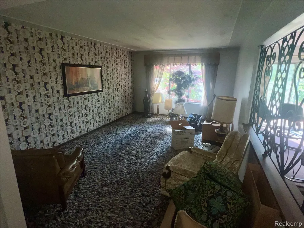 37115 Pocahontas Drive Clinton Charter Township MI 48036