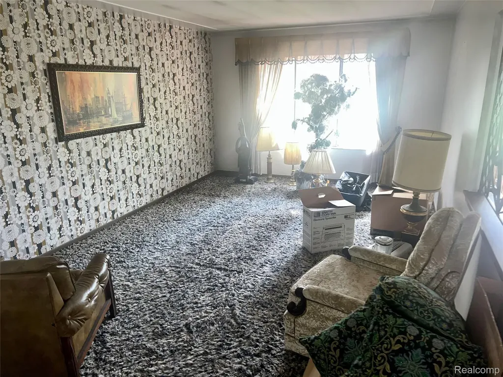 37115 Pocahontas Drive Clinton Charter Township MI 48036