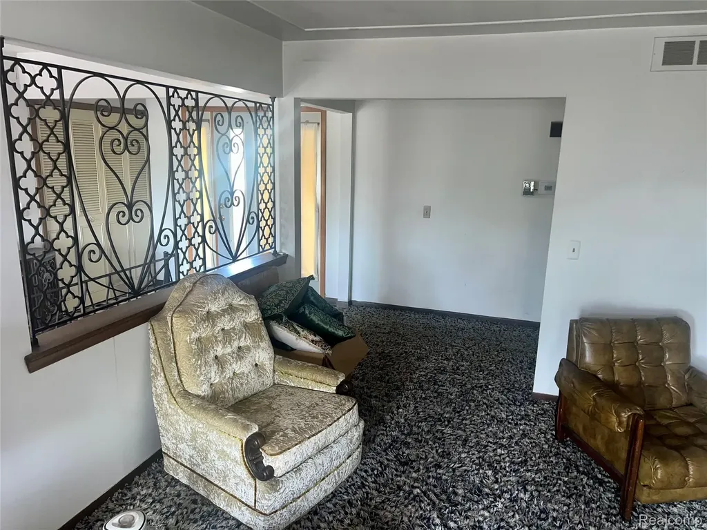 37115 Pocahontas Drive Clinton Charter Township MI 48036