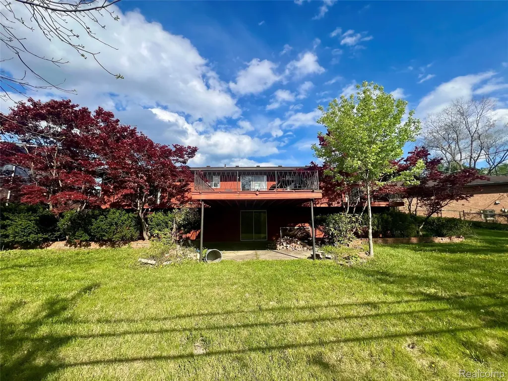 37115 Pocahontas Drive Clinton Charter Township MI 48036