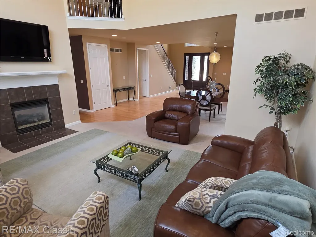 14215 Red Oak Drive Van Buren Charter Township MI 48111