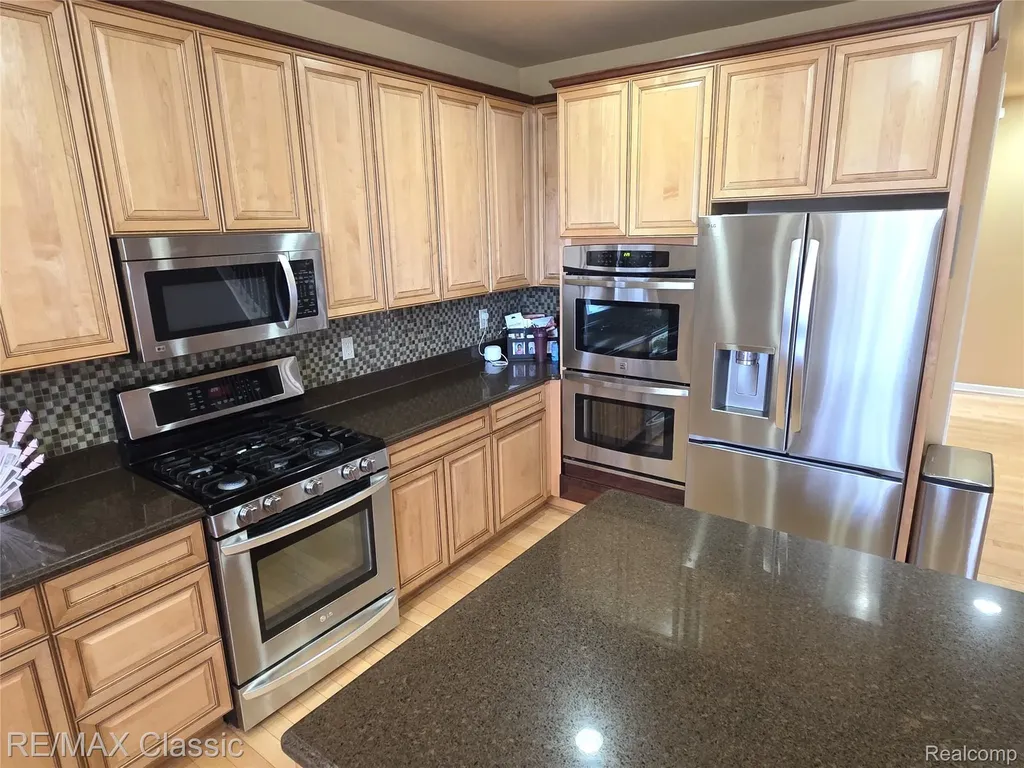 14215 Red Oak Drive Van Buren Charter Township MI 48111
