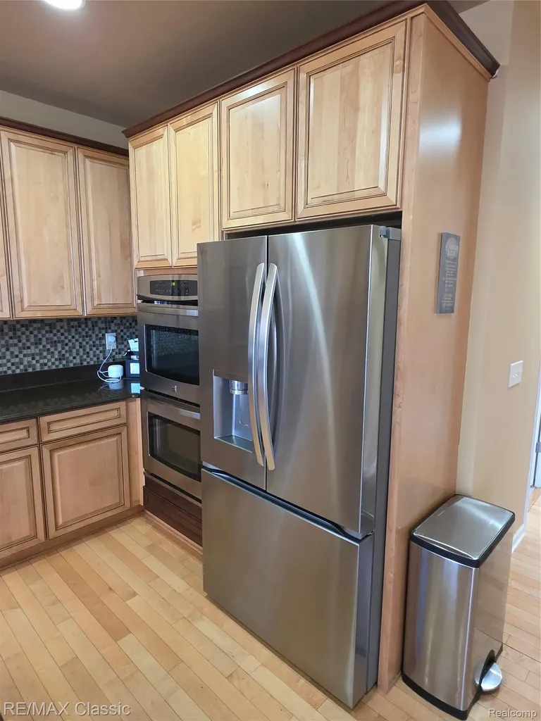 14215 Red Oak Drive Van Buren Charter Township MI 48111