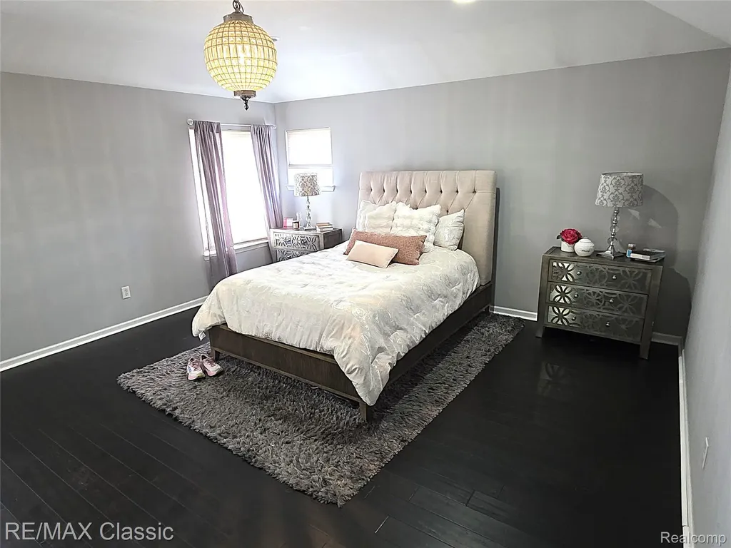 14215 Red Oak Drive Van Buren Charter Township MI 48111