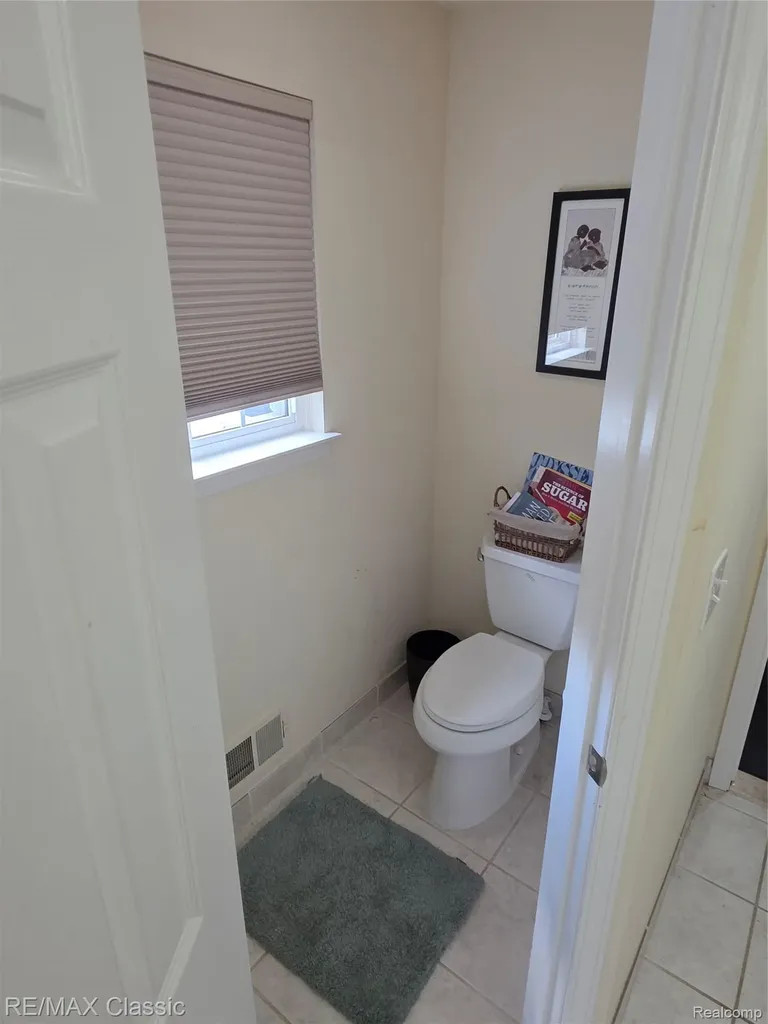 14215 Red Oak Drive Van Buren Charter Township MI 48111