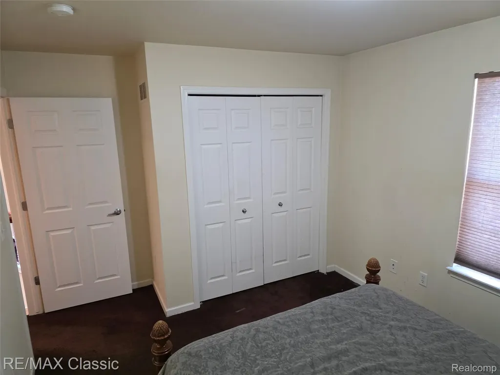 14215 Red Oak Drive Van Buren Charter Township MI 48111
