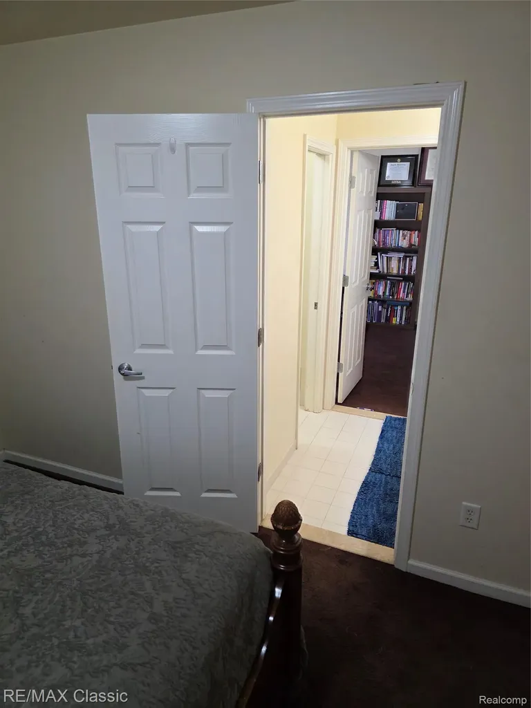 14215 Red Oak Drive Van Buren Charter Township MI 48111