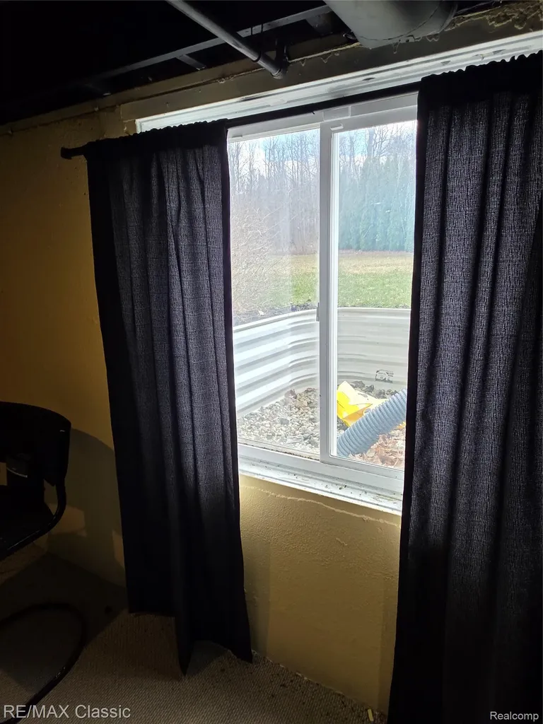 14215 Red Oak Drive Van Buren Charter Township MI 48111