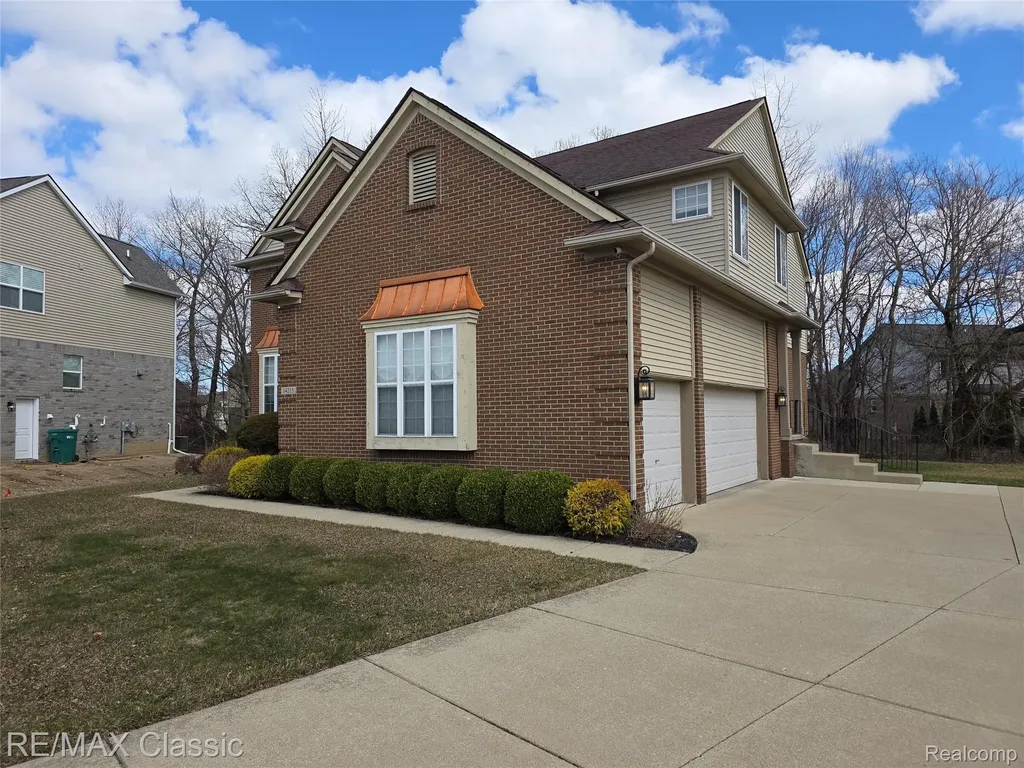 14215 Red Oak Drive Van Buren Charter Township MI 48111