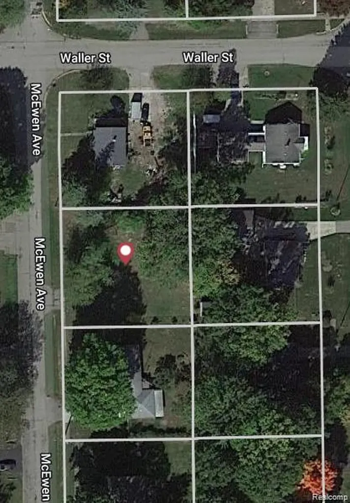 1465 Mcewen Street Burton City MI 48509