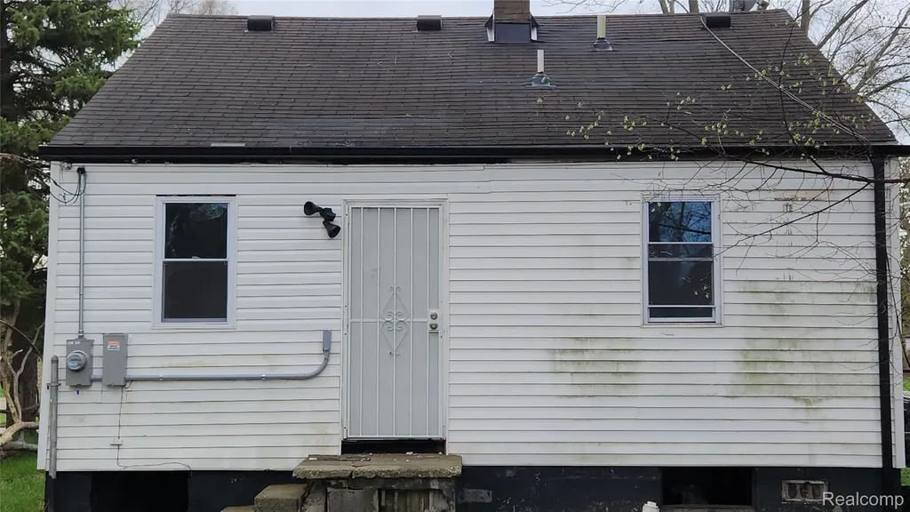 11741 Whithorn Street Detroit City MI 48205